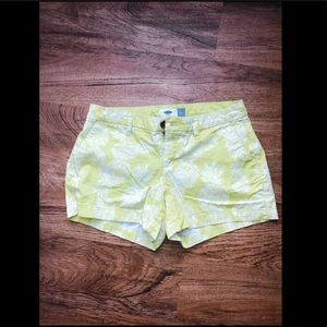 Old navy pineapple shorts